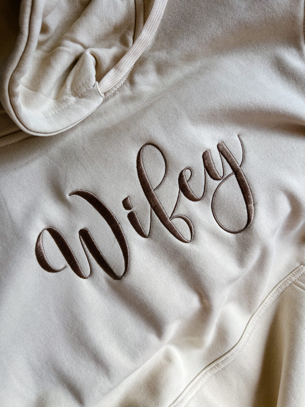 BLUZA - WIFEY / HUBBY KALIGRAFIA - obrazek 2